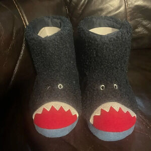 Totes toasties Blue Kid Shark Slipper boots Medium 13-1